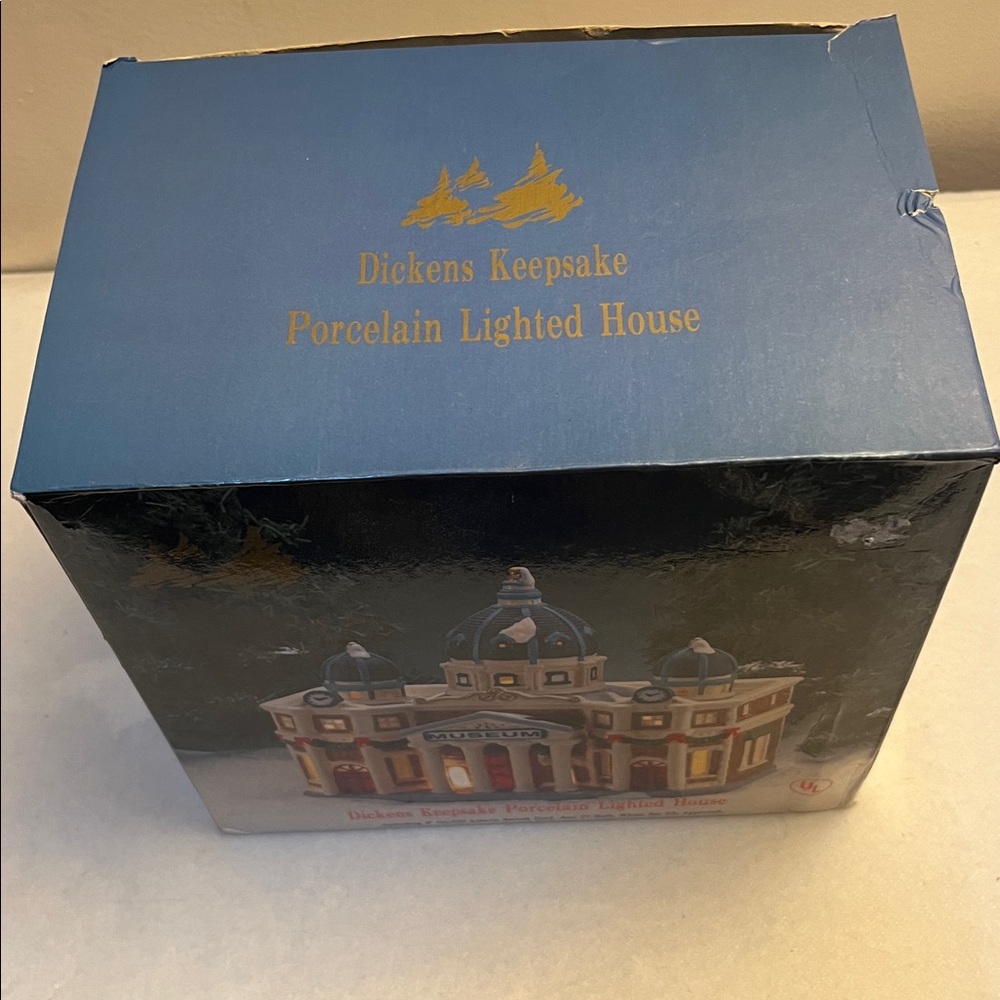 Dickens Keepsake Porcelain Lighted House Village Museum- no cord/light - Picture 15 of 16